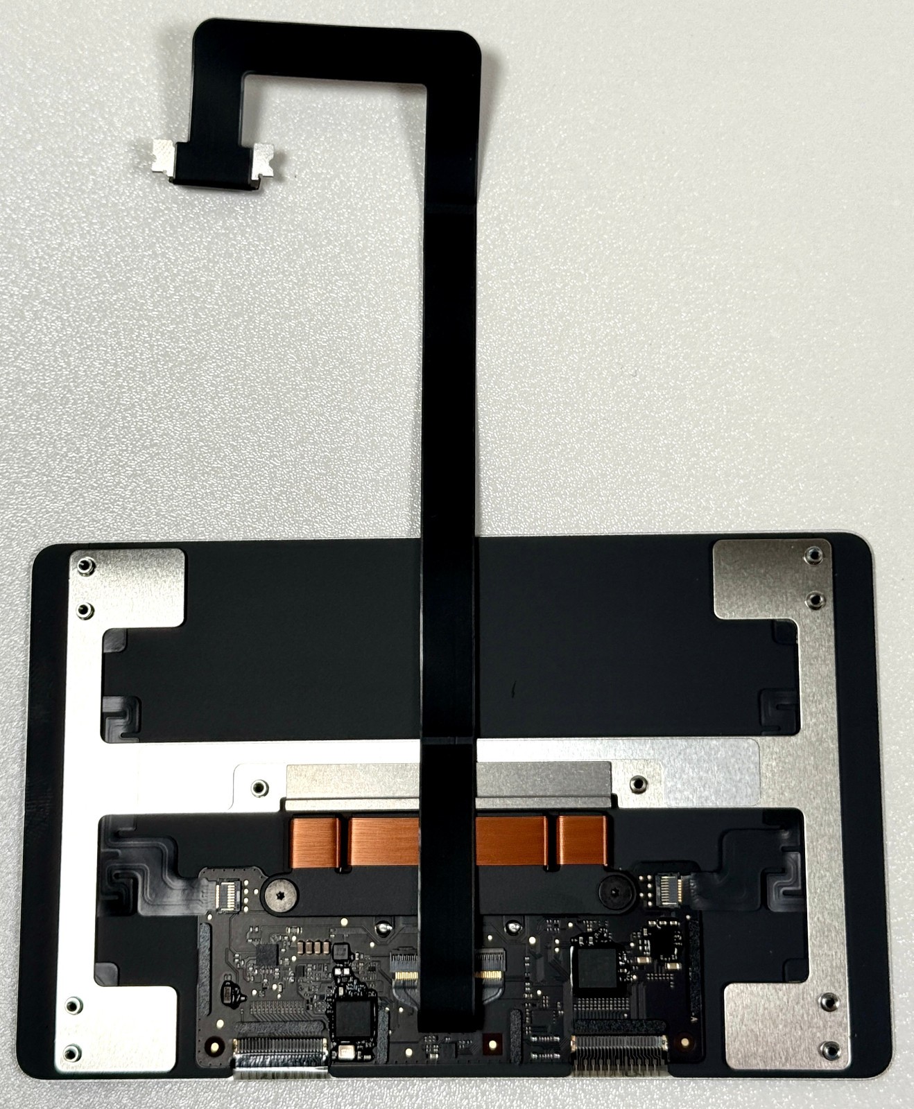 Apple MacBook Air 13″ Silver M4 2025 A3240 Trackpad and Cable OEM NEW