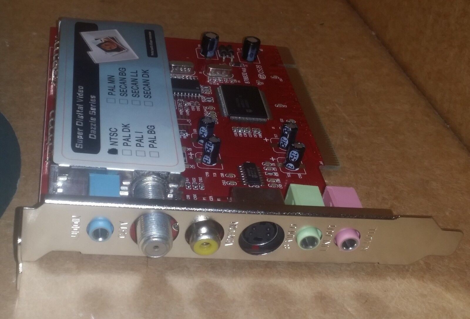 New Super Digital Video Dazzle Series TV Tuner NTSC card with Remote