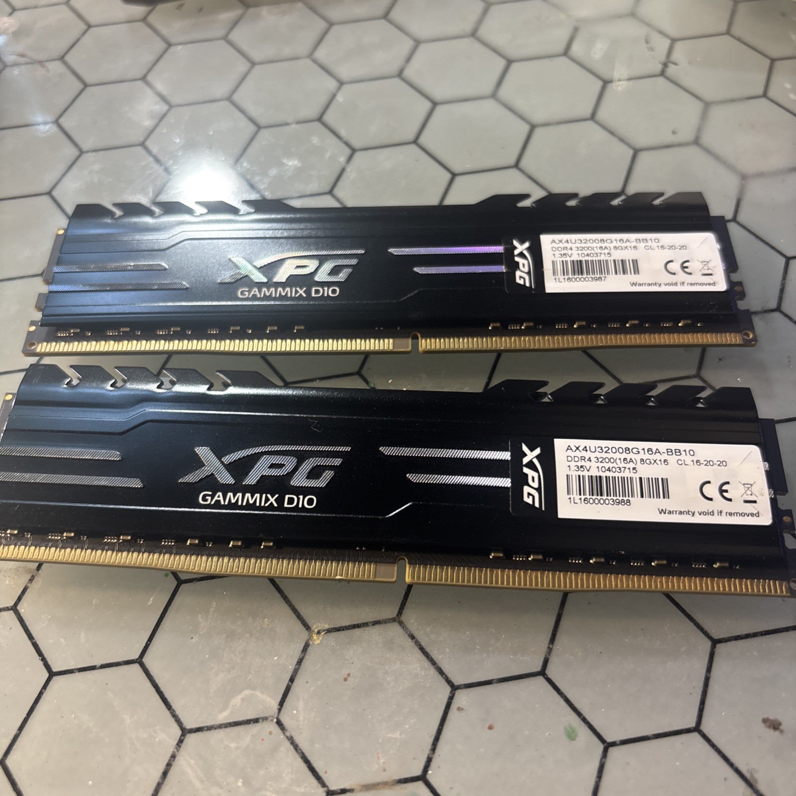 XPG Gammix D10 (2x8GB) DDR4 3200(16A)