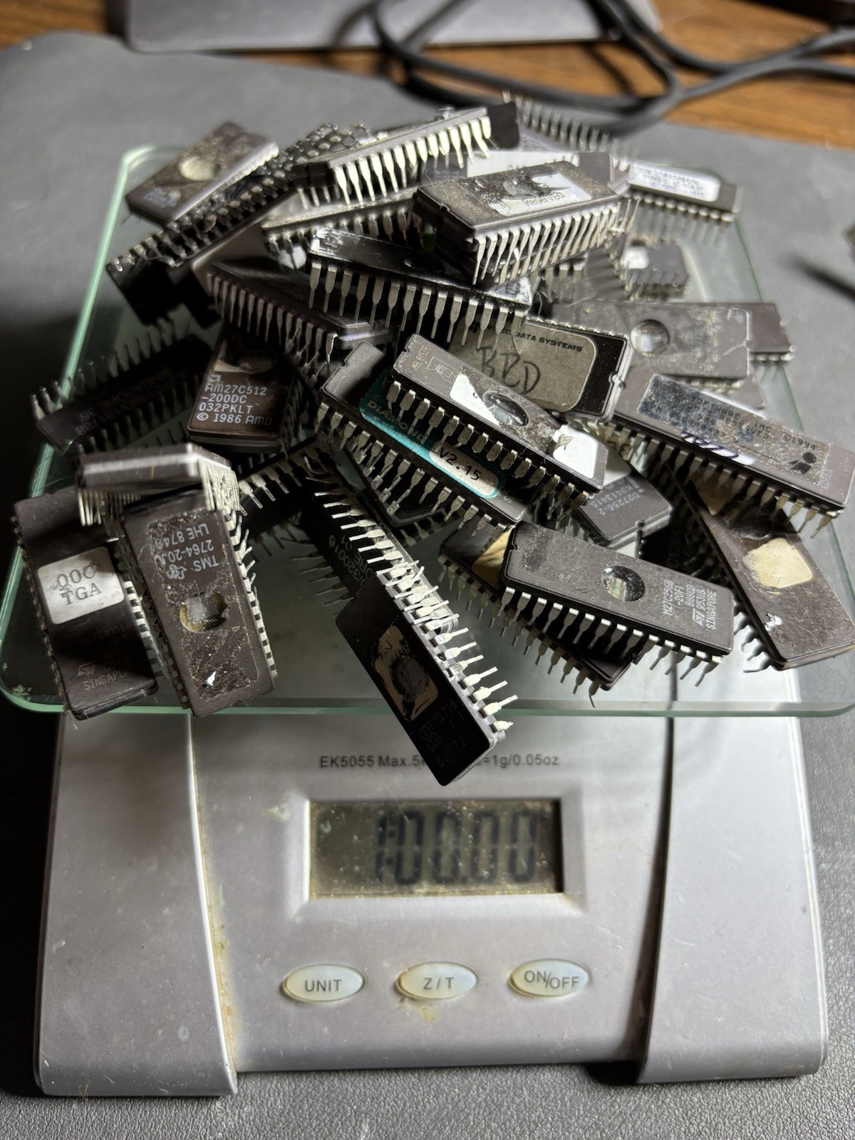 LOT 1LB VINTAGE EPROMS CPUs Silver Platinum Palladium Gold RECOVERY 1 LB