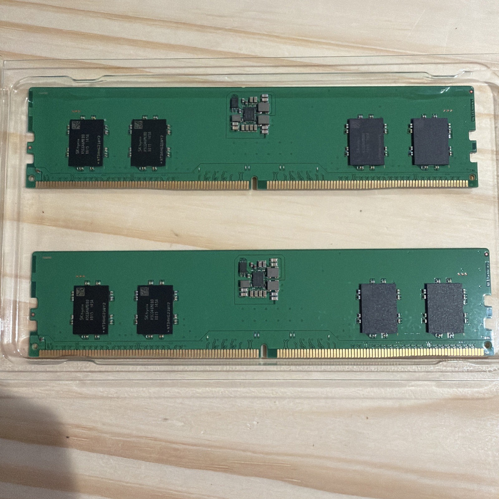 SK Hynix 16GB (2x8GB) 1Rx16 DDR5 4800MHz PC5-4800B Desktop RAM -HMCG66MEBUA081N