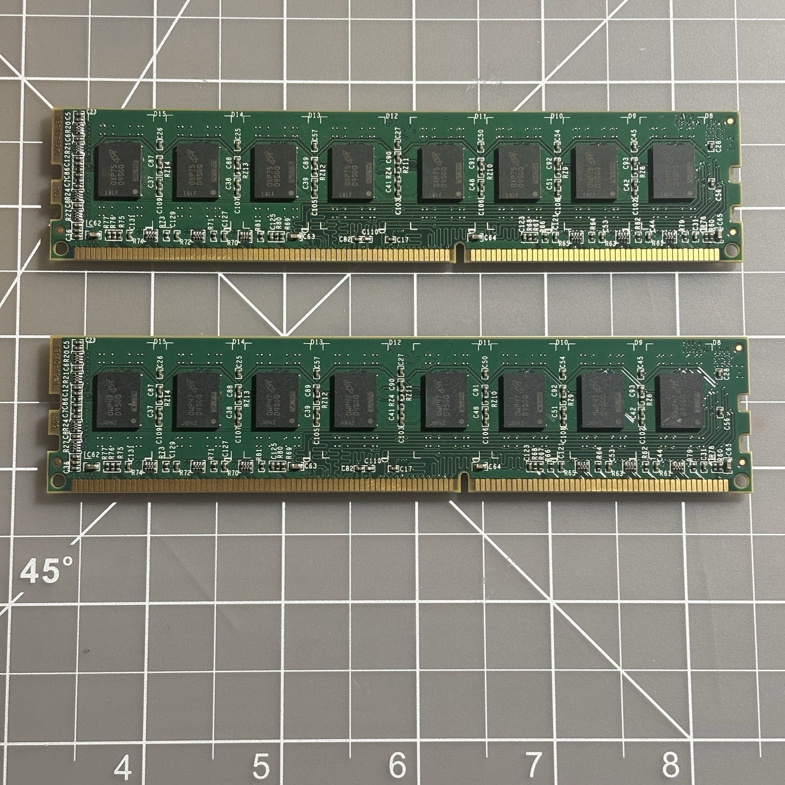 Crucial 16GB (2x8GB) DDR3L-1600 UDIMM 240-Pin Unbuffered CT102464BD160B