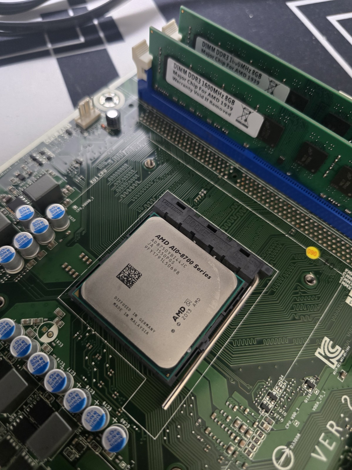 HP MS-7906 VER:2.6 Motherboard + AMD A10 8700 + 16 Gb Ddr3 READ