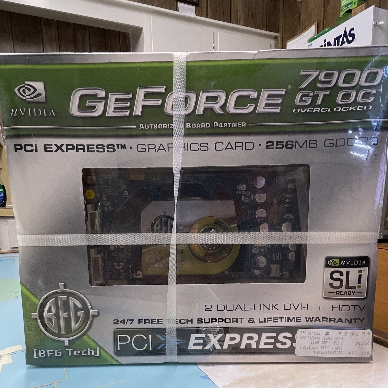 BFG Tech NVIDIA GeForce 7900 GT OC 256MB GDDR3 PCIe x16 SLI DVI/HDTV