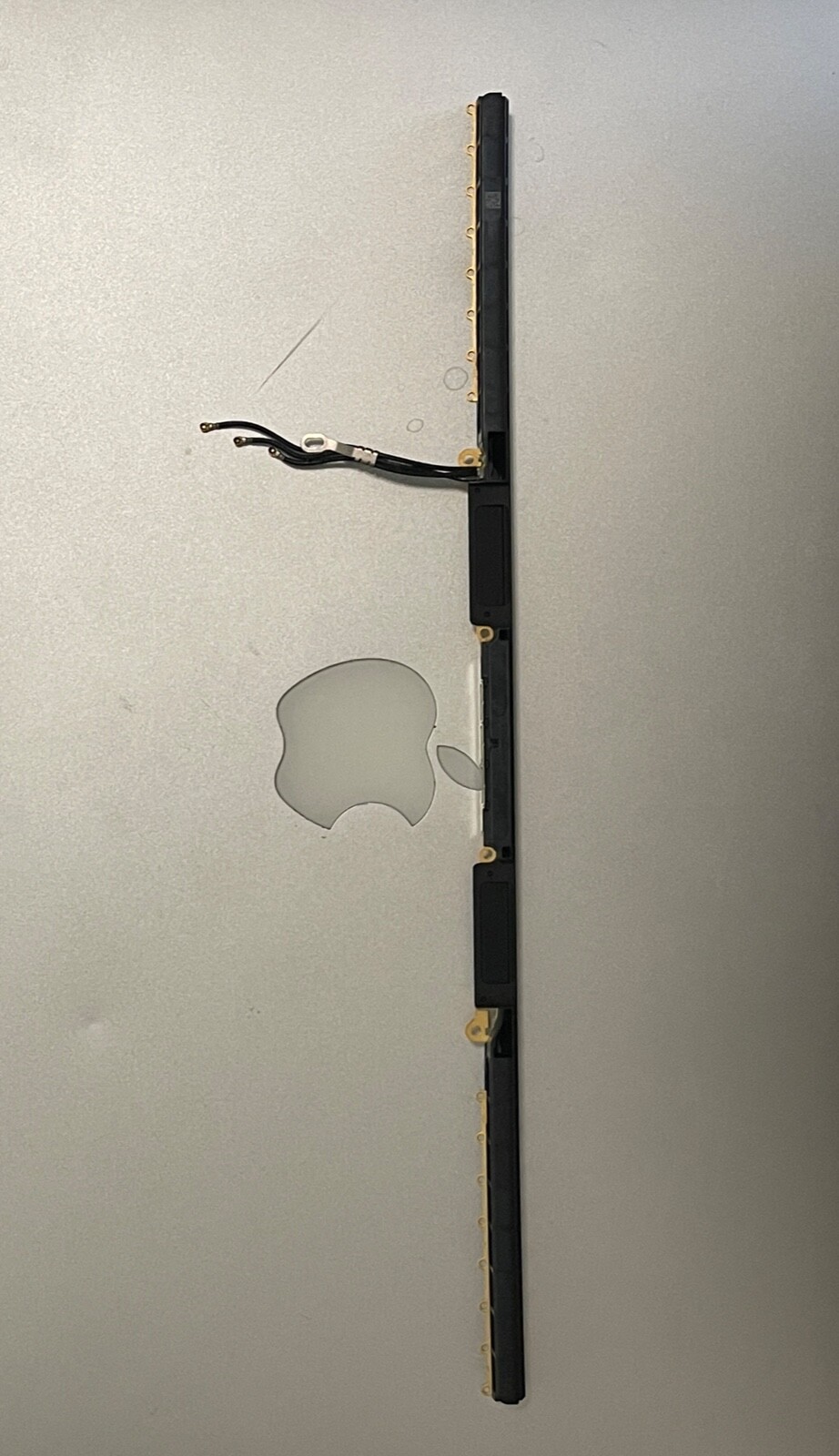 Apple OEM Antenna Vent Module 923-03931 for 2019 MacBook Pro 16″ A2141 MVVJ2LL/A