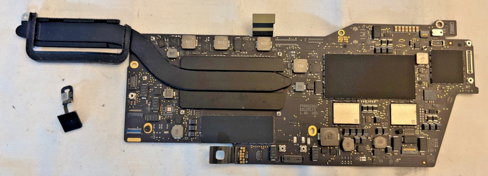 OEM MacBook PRO A2159 2019 Logic Board 1.4GHz i5 8GB 128GB 820-01598-A TOUCH ID