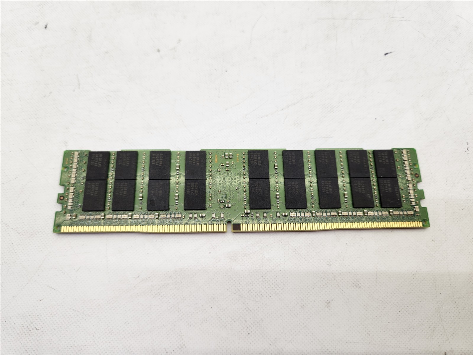 Samsung 64GB 4DRX4 PC4 Ddr4-2666V Server Memory RAM M386A8K40BM2