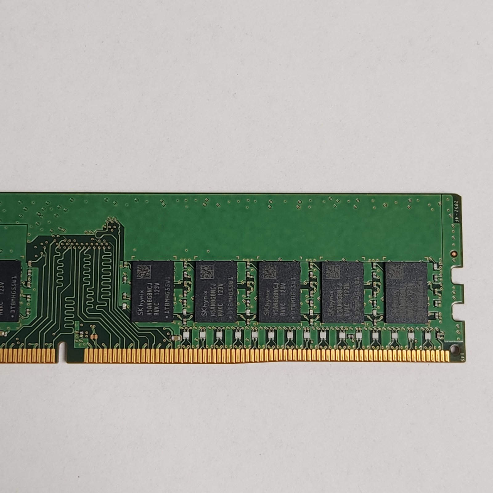 SK HYNIX 16GB DDR4 2Rx8 PC4-2666V-EE1-11