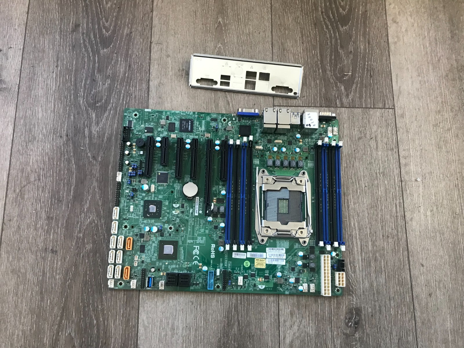 Supermicro X10SRH-CLN4F LGA 2011/Socket R Server Motherboard