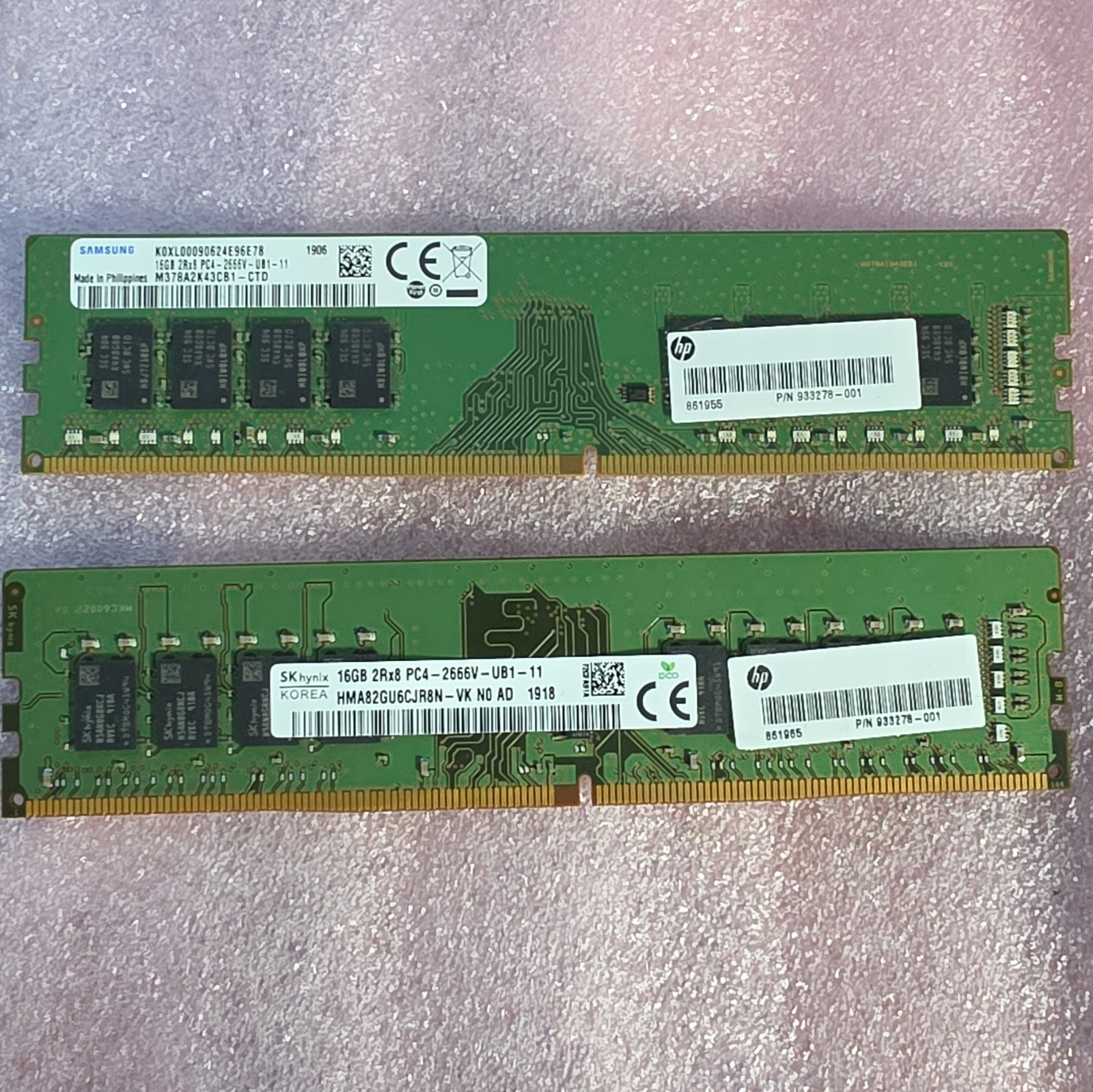 Samsung SK hynix 32GB (2x16GB) DDR4-2666V PC4-2666V UDIMM 288-Pin