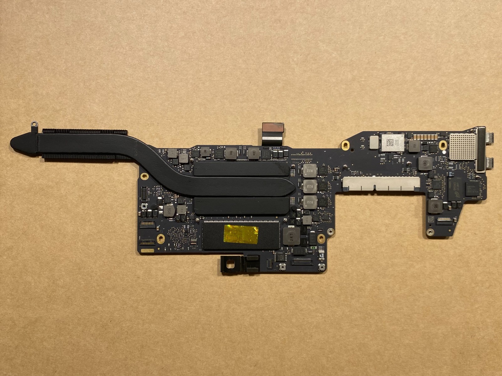 Apple MacBook Pro 13″ A1708 i5 2.0GHz 8GB Logic Board 661-05072 820-00875-A 2016