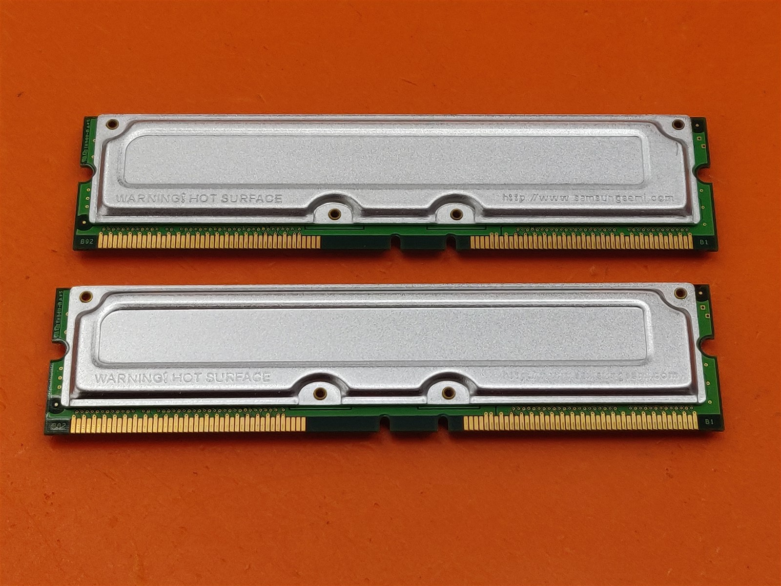 ⭐️⭐️⭐️⭐️⭐️ *Set of 2* RAM Desktop Samsung 256MB 800-40 MR16R082GBN1-CK8 Memory