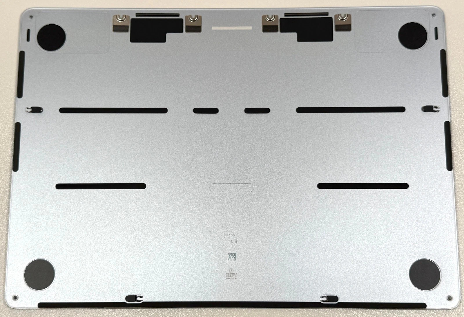 New Bottom Case Cover Sky Blue For MacBook Air 15″ M4 A3241 2025 Year