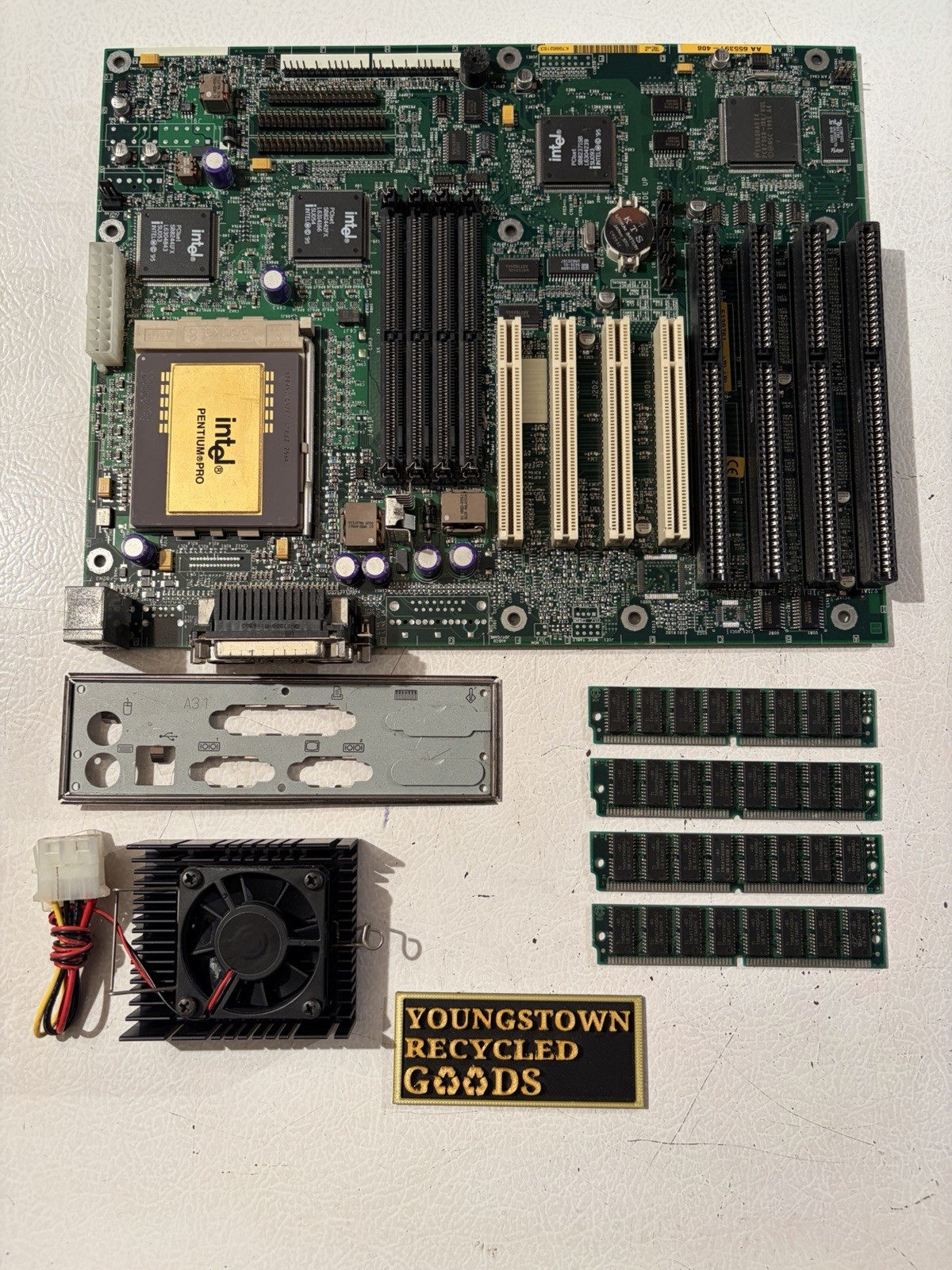 INTEL VS440FX MOTHERBOARD PENTIUM PRO 200MHz 64MB RAM