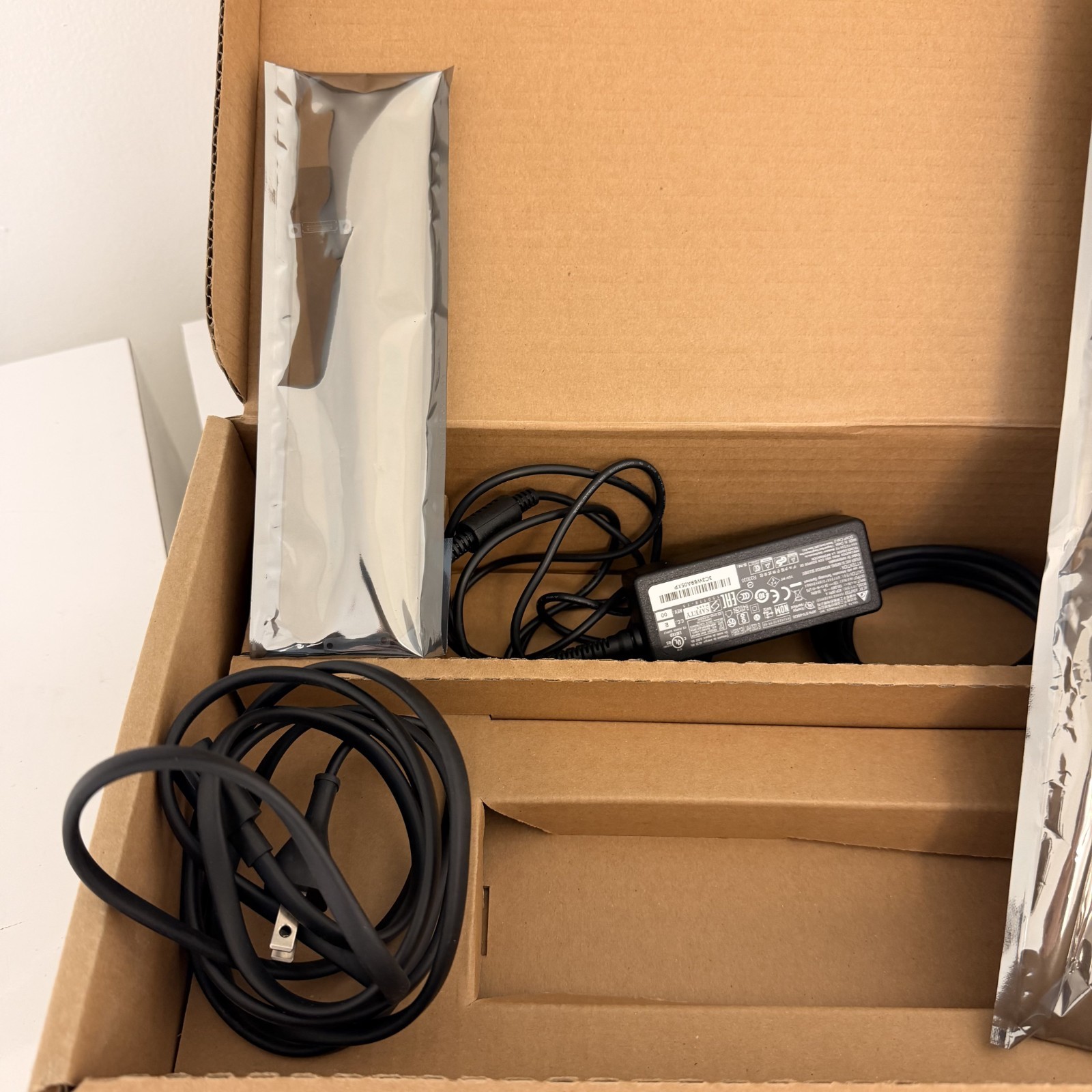 OEM Apple Data Migration Toolkit for A1706 A1707 MacBook Pro PN 076-00236