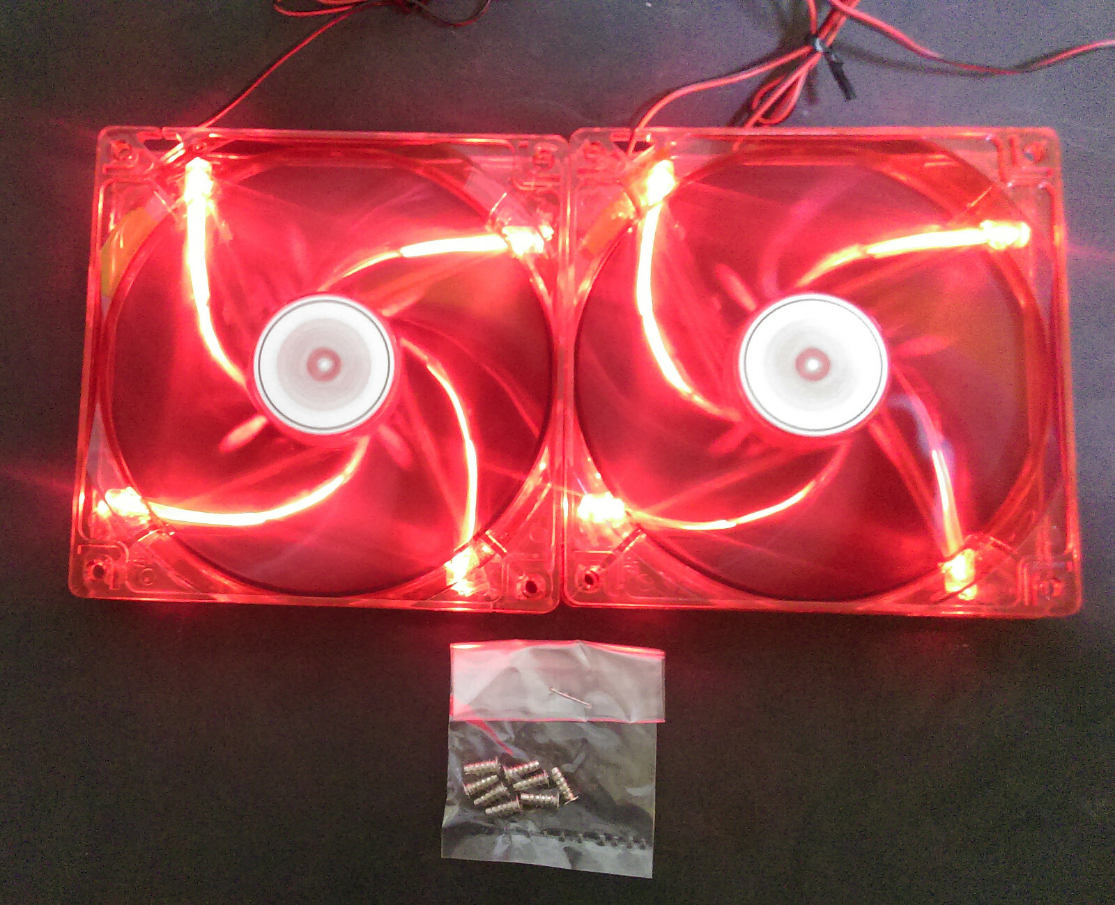 2-Pack: New AZZA 140mm 4pin Quad RED LED Gaming PC Case Cooling Fan Kit
