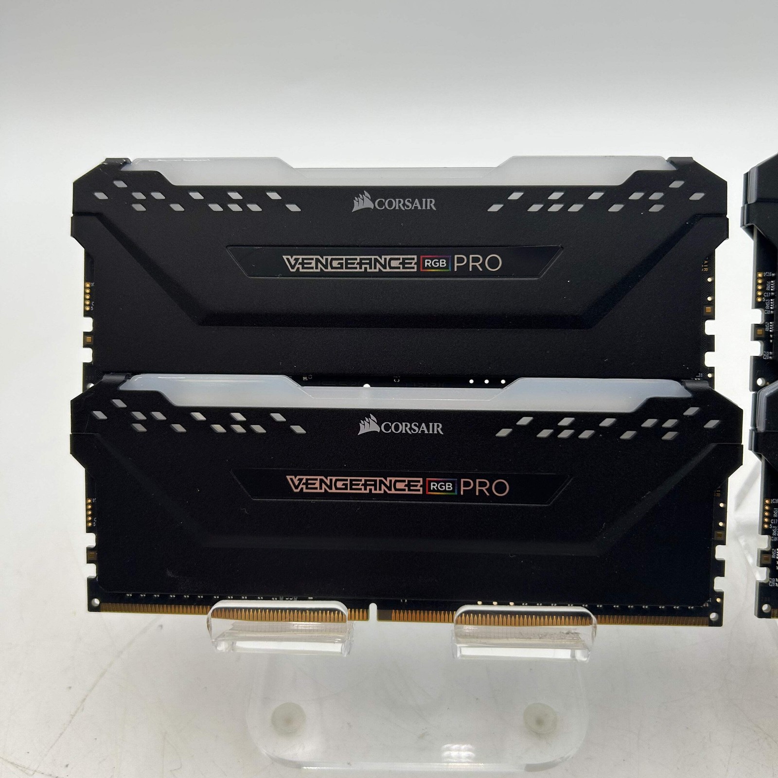 Corsair Vengeance RGB PRO 32GB 4x8GB DDR4 3200MHz CL16 RAM Black