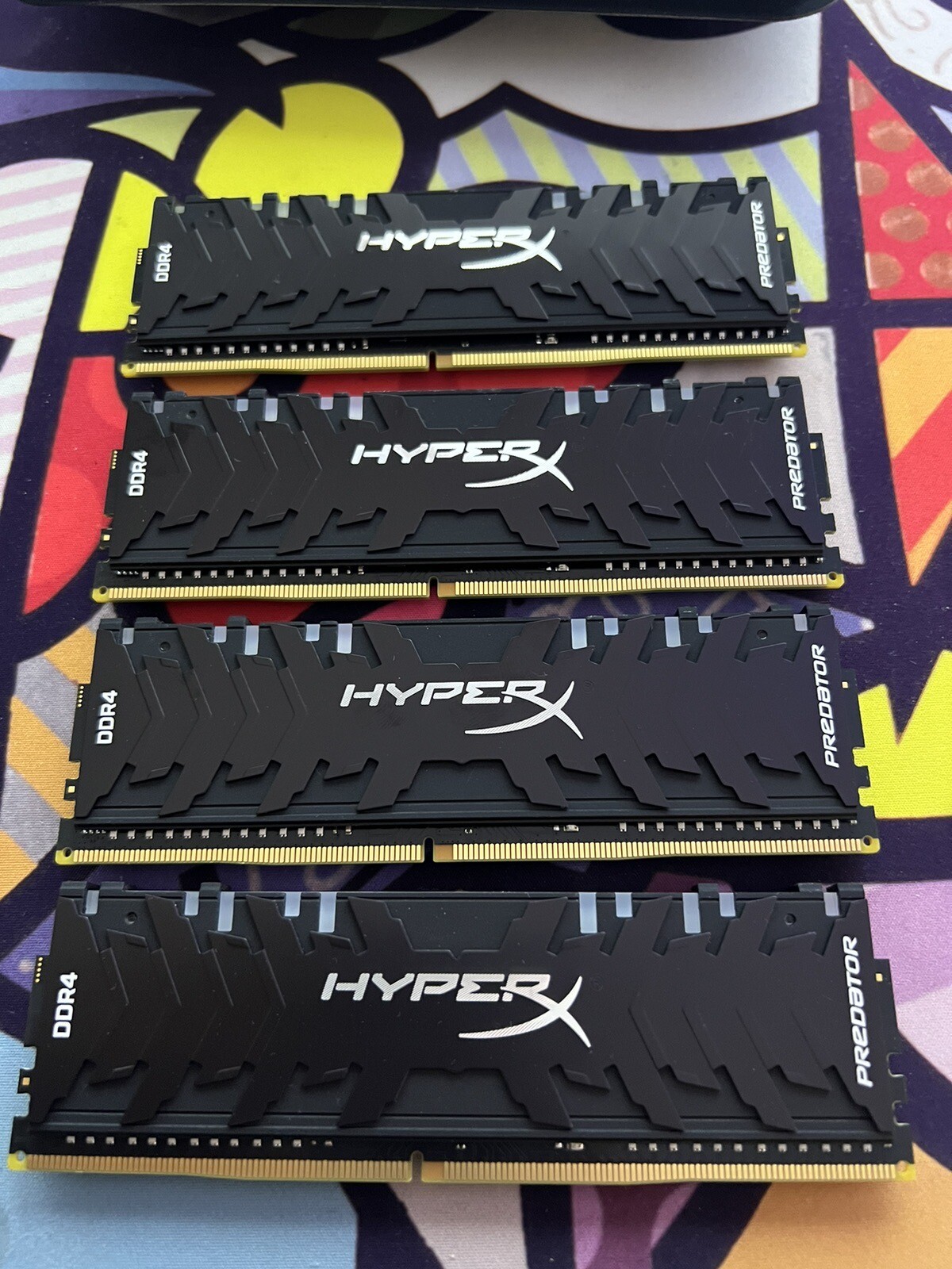 KINGSTON HyperX Predator RGB 32GB (4x8GB) 4000 MHz *B-DIE DDR4 HX440C19PB3AK2
