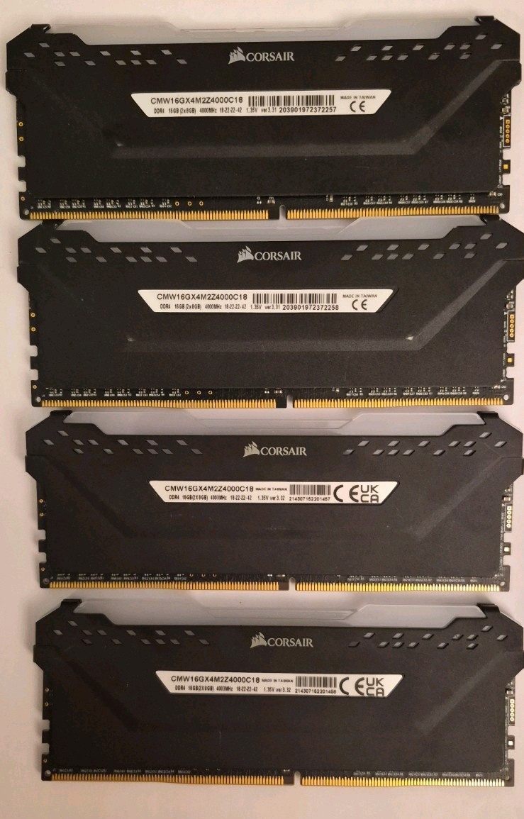 Corsair Vengeance RGB Pro 32GB (4x8GB) DDR4 4000MHz C18 RAM CMW16GX4M2Z4000C18