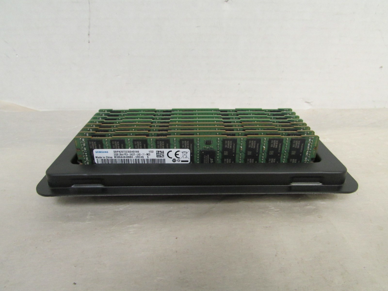 SAMSUNG 256GB (8X32GB) PC4-2400T-LA0-11-MC0 M386A4K40BB0-CRC4Q S