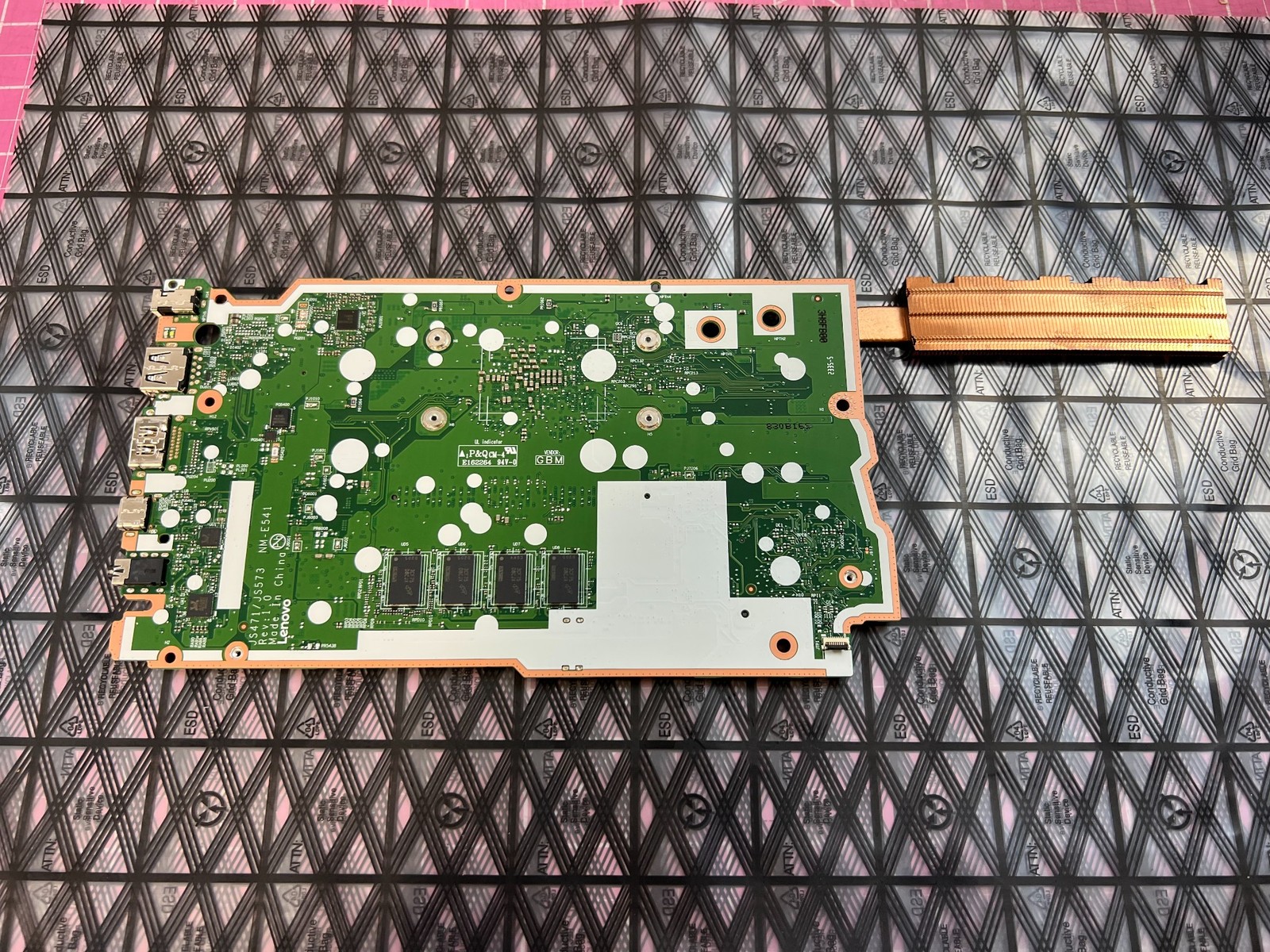 Lenovo IdeaPad 1 15ALC7 Motherboard AMD Ryzen 5 5500U 8GB 5B21F54109 NM-E541