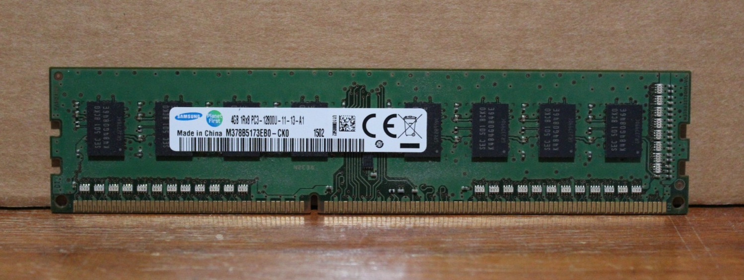 Samsung 4GB 1Rx8 PC3-12800U-11-13-A1 DDR3 1600 MHz 1.5V DIMM Desktop Memory RAM