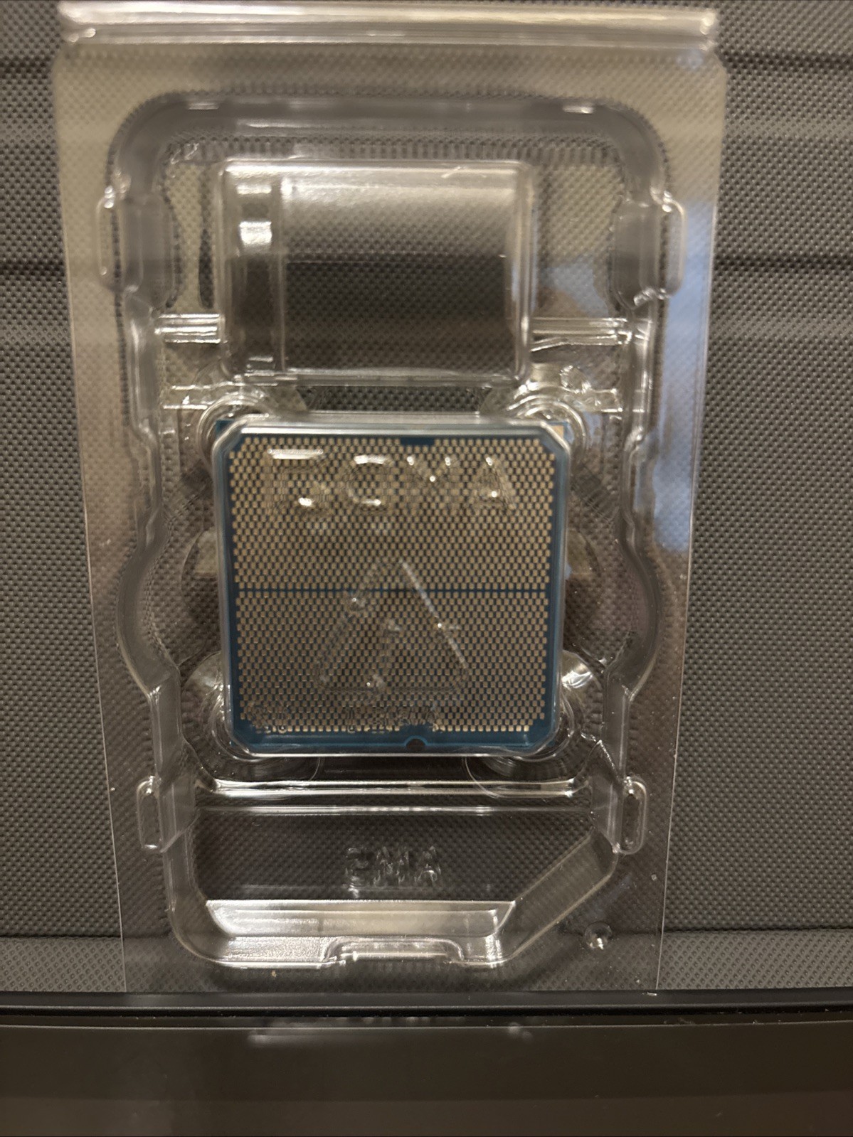 AMD Ryzen 5 8600G Processor (5.4 GHz, 8 Cores, LGA 1718/Socket AM5) Box -…