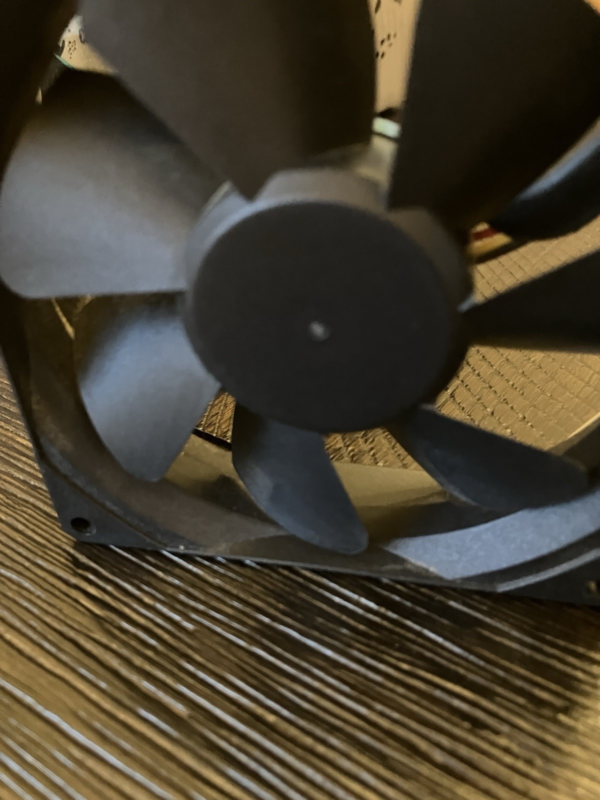 Cooling fan KD1209PTS2 for Cooler 92*92*25mm 12V 1.7W 2400RPM 3pin