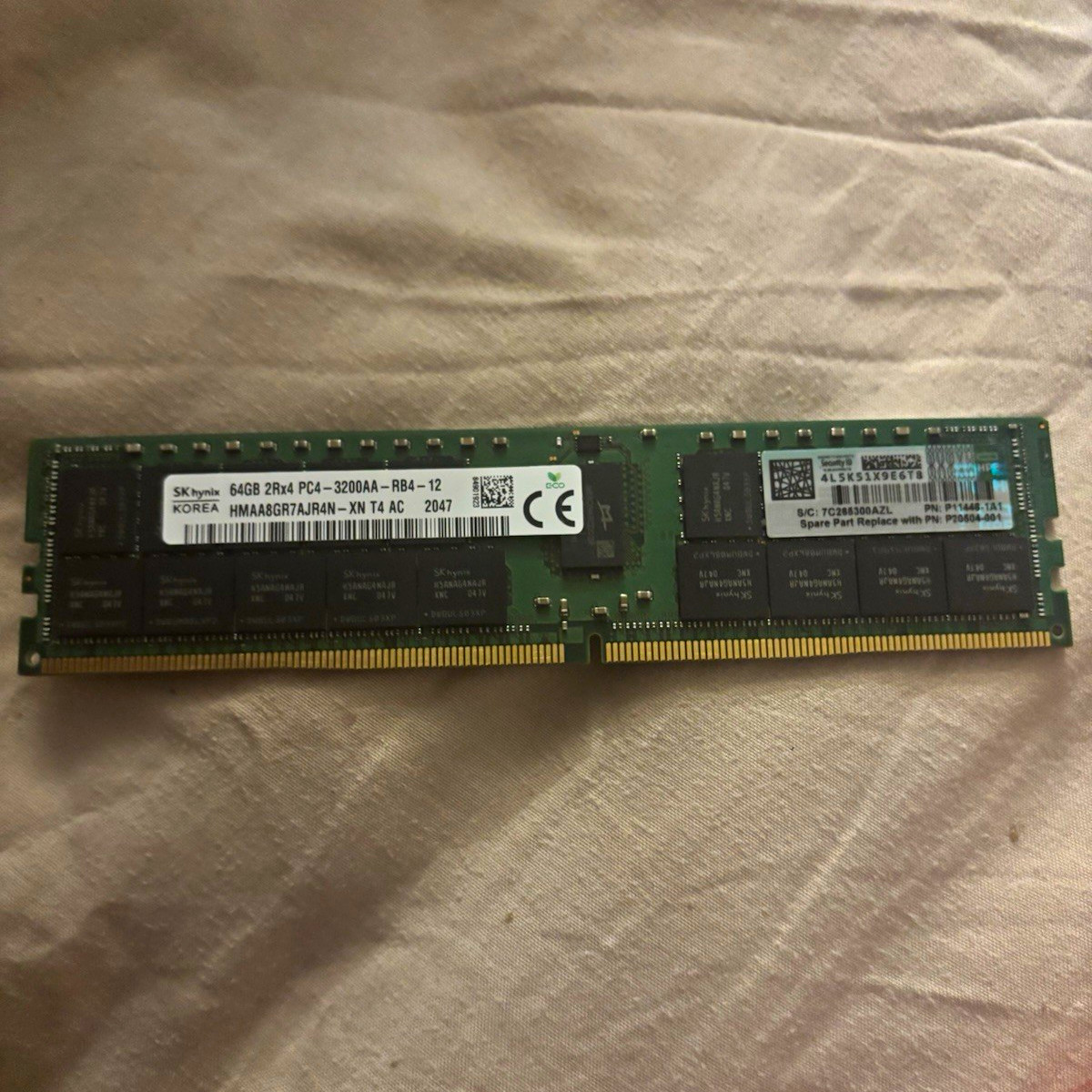 SK hynix 64GB PC4-3200AA 288-Pin ECC Registered DIMM HMAA8GR7AJR4N-XN