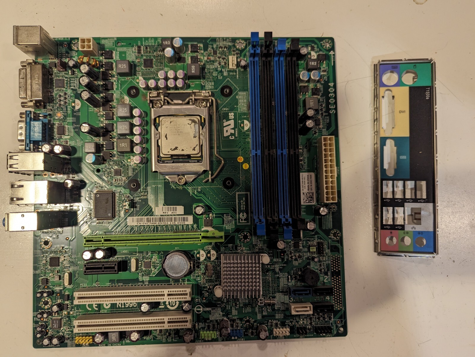 Dell Pecision T5100 LGA1156 XC7MM 0XC7MM HM57 4x DDR3 CPU included