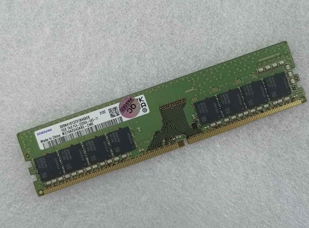 Samsung 16GB DDR4 3200 Desktop DIMM RAM 1Rx8 PC4-25600 M378A2G43AB3-CWE 288pin