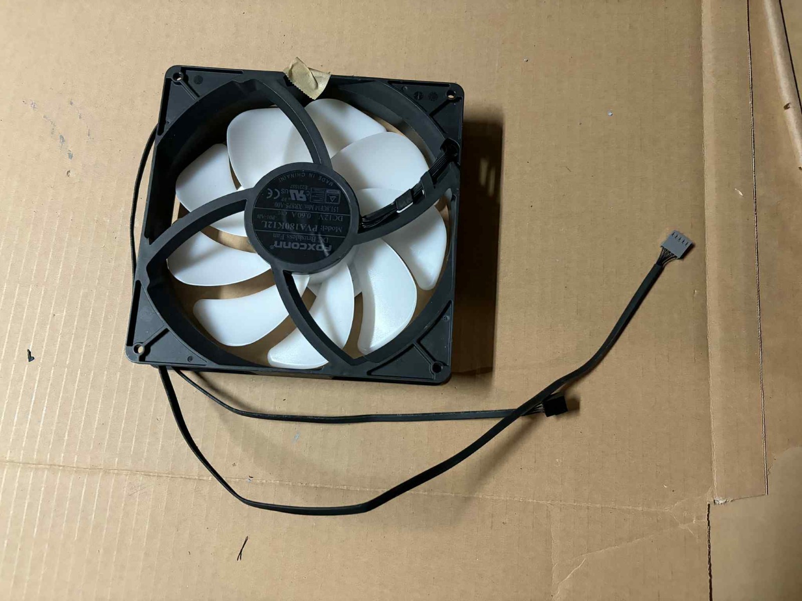 Dell FAN,180X38MM,12V,RGB LED XR8P5