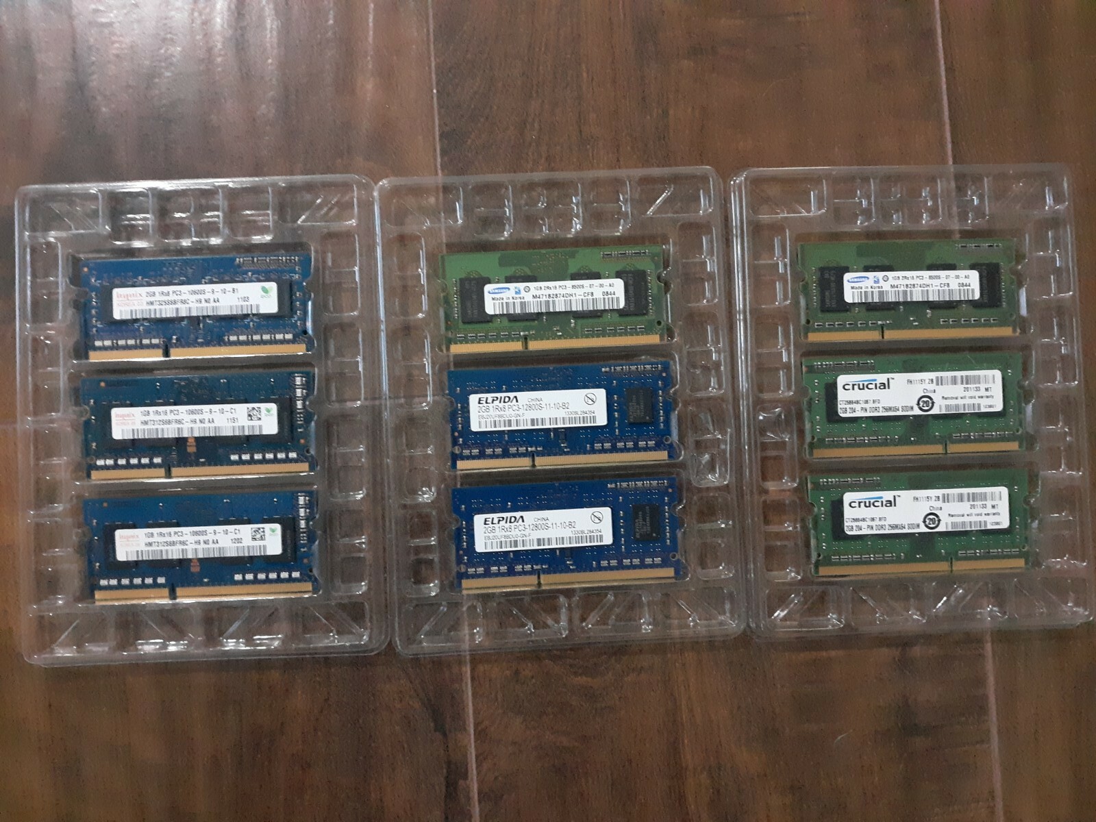 LOT OF 9 PIECES – Hynix 1GB 2GB ElPida 2GB Samsung 1GB Crucial 2GB