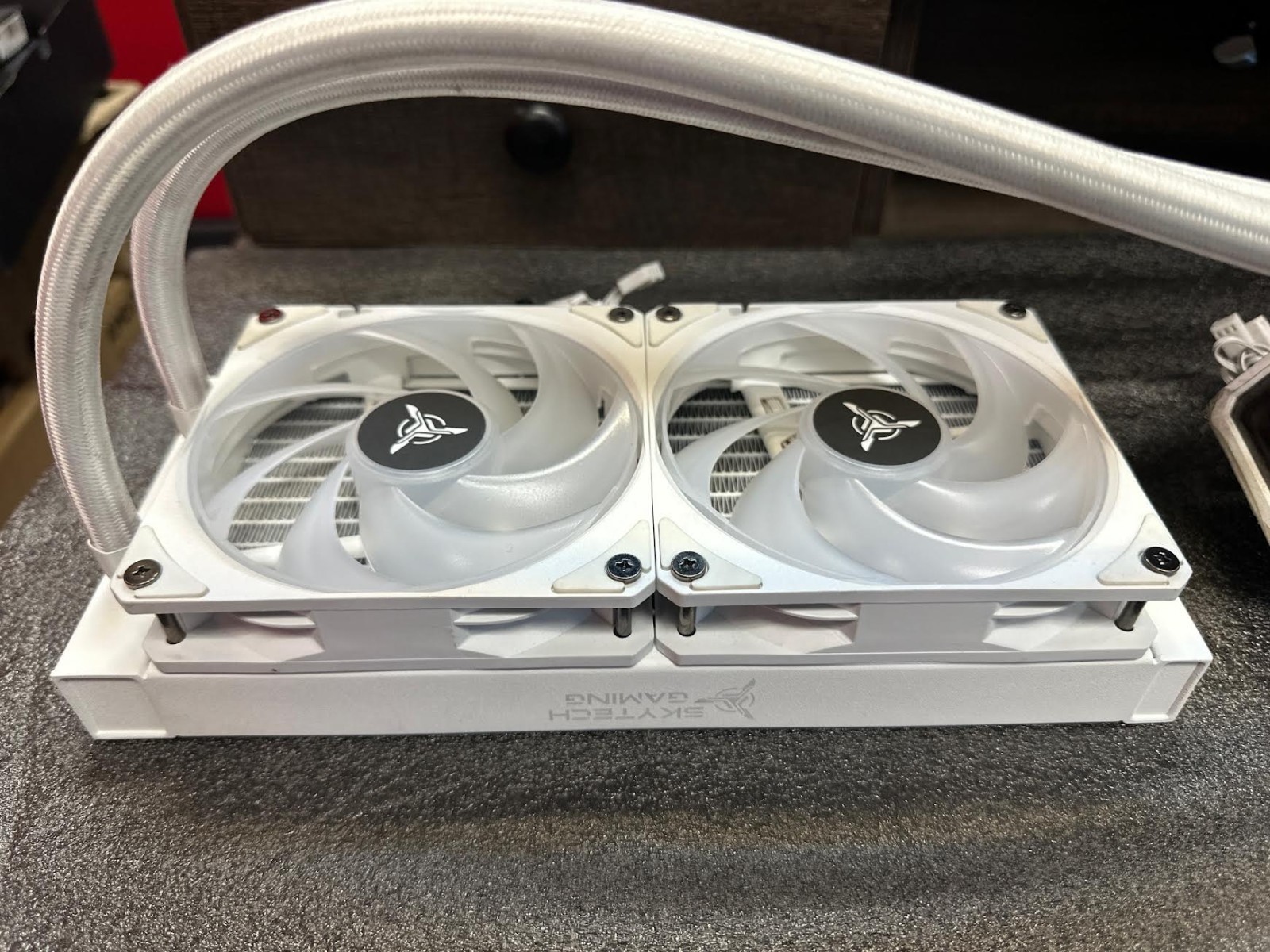 Levelplay LC M1-240 AIO Liquid cooler its a Skytech Edition white (USED)