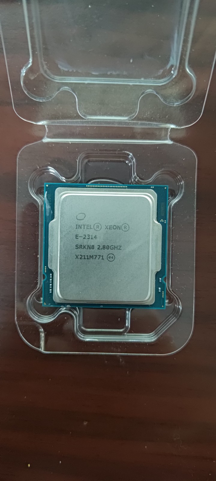 Intel Xeon E-2314 Server Processor (4 Cores, Socket FCLGA1200)