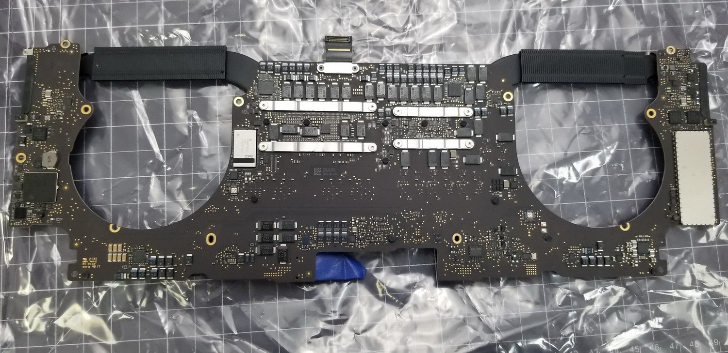 Apple MacBook Pro 15″ A1707 2017 i7 2.9Ghz Logic Board 16Gb 512Gb 820-00928-A
