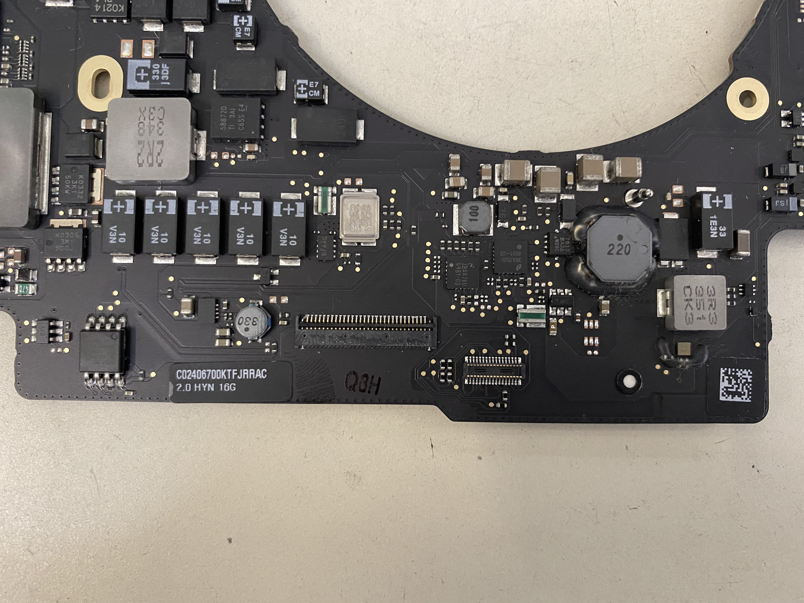 Apple MacBook Pro 15″ 2013 Logic Board 2.0 i7 16GB ME293LL/A 661-8304 A1398