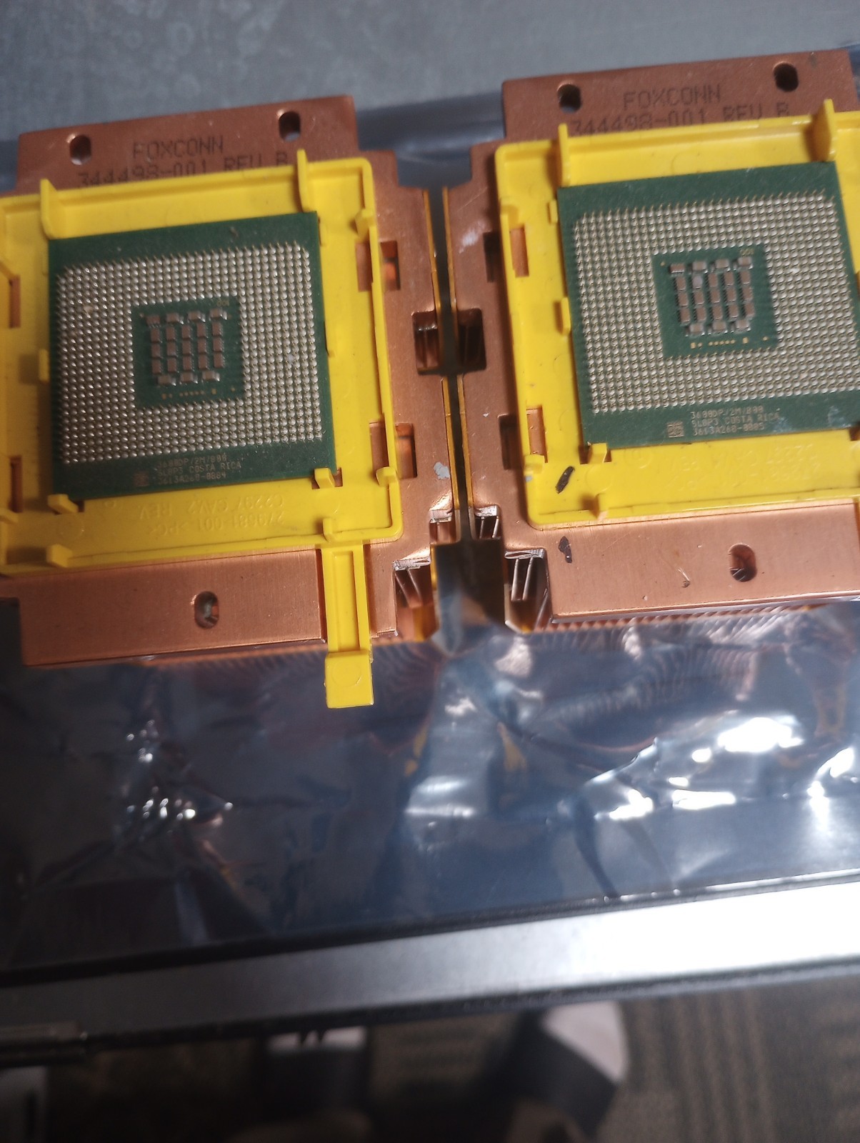 Intel Xeon SL8P3 3.6 Ghz L2-2Mb 800MHz PPGA 604 with heatsink
