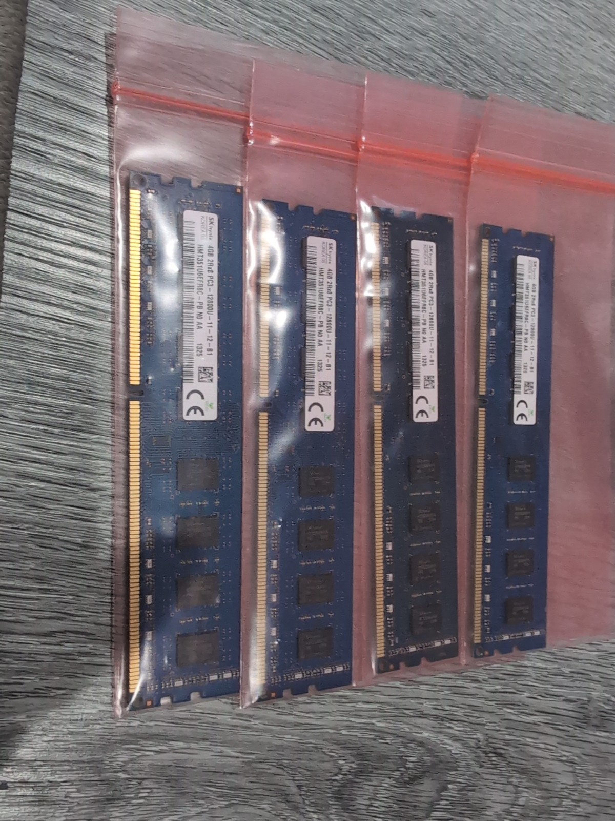 LOT OF 4 SK Hynix 4GB 1 X 4GB PC3-12800 DDR3 NON-ECC 240 PIN HMT351U6EFR8C-PB