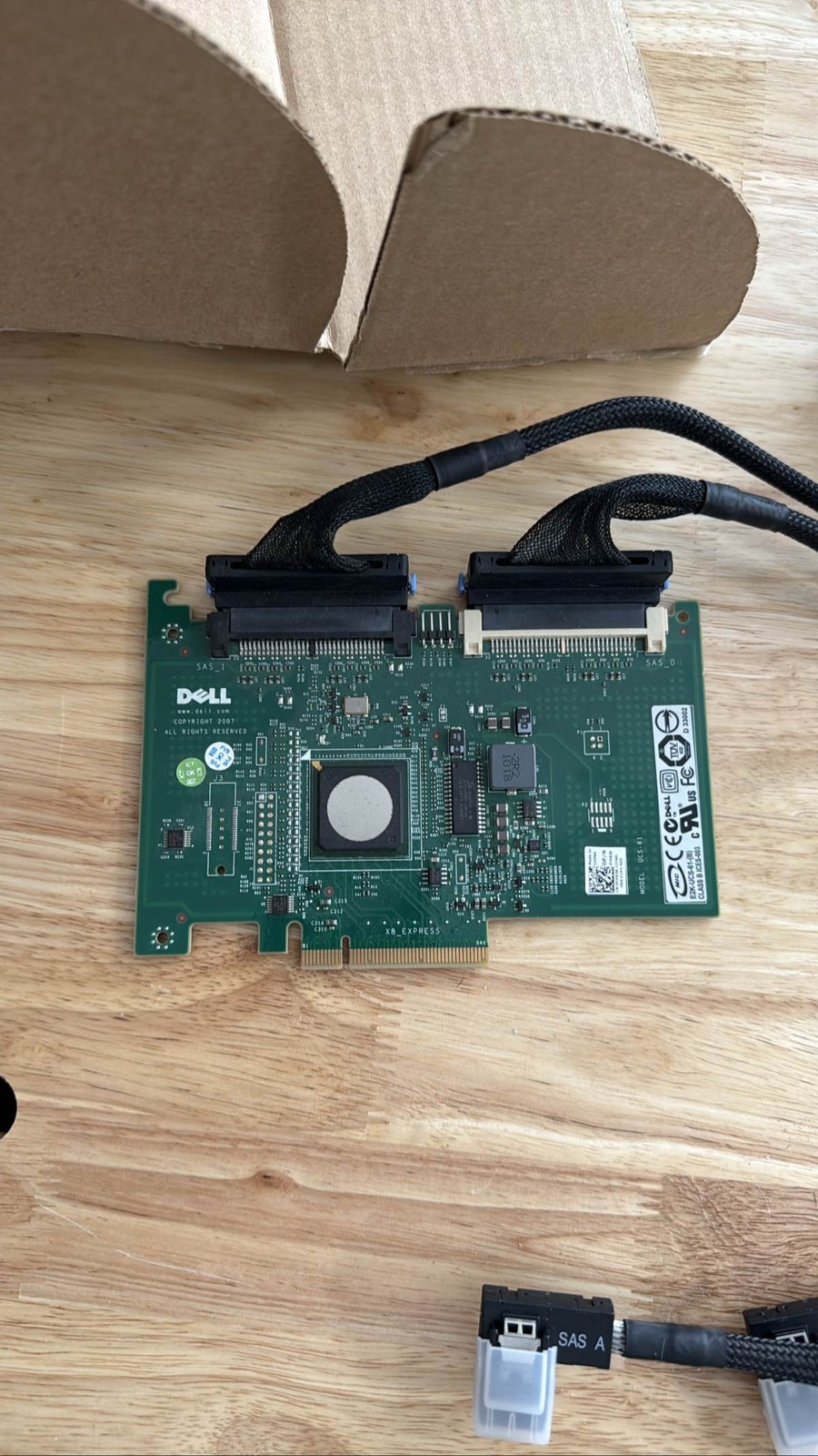 Dell PowerEdge PERC 6/iR SAS RAID Controller Card UCS-61 YK838 Cables