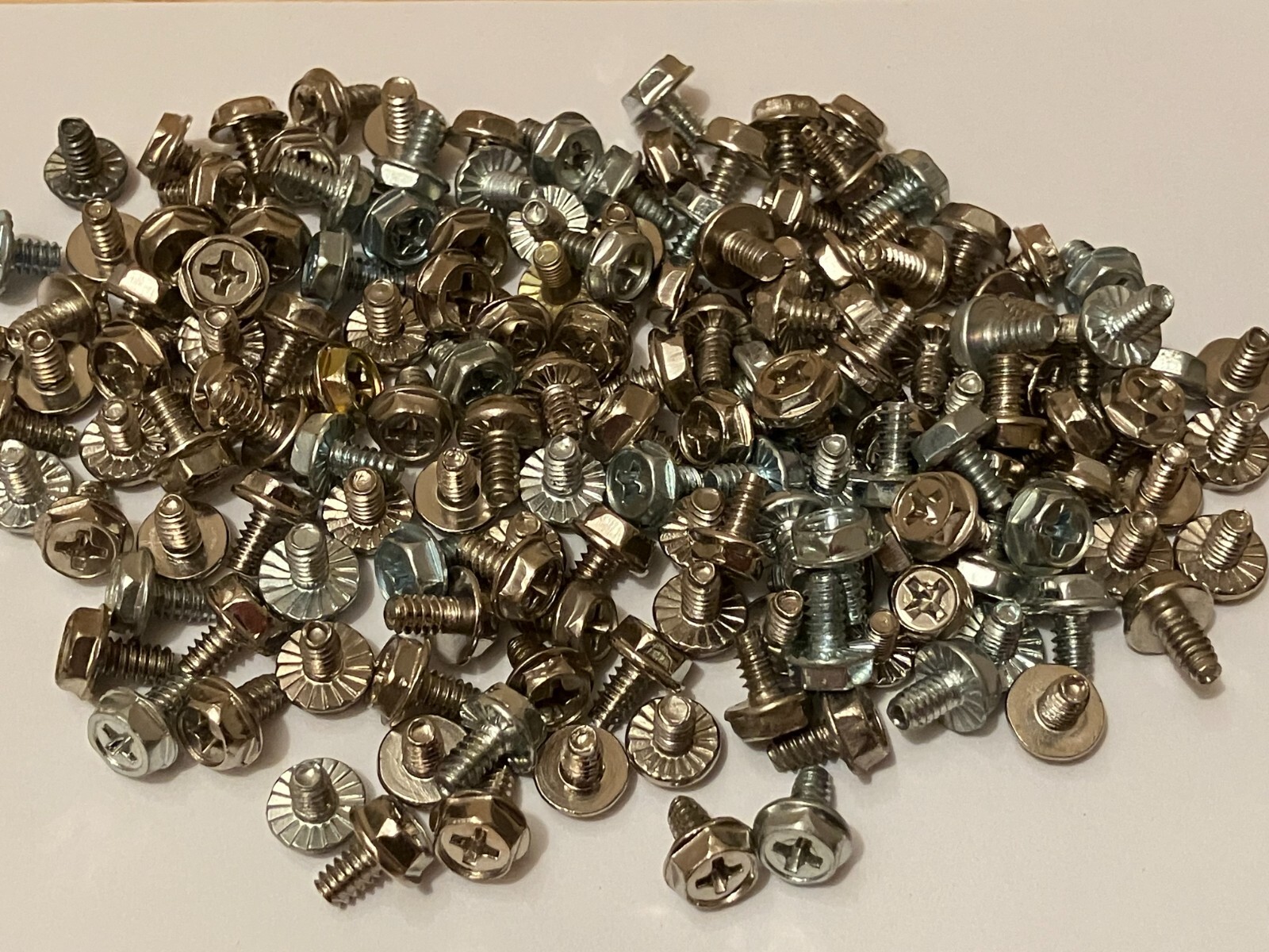 150-Pack Misc Computer Case And Or Hard Drive Screws Used- In Great Shape