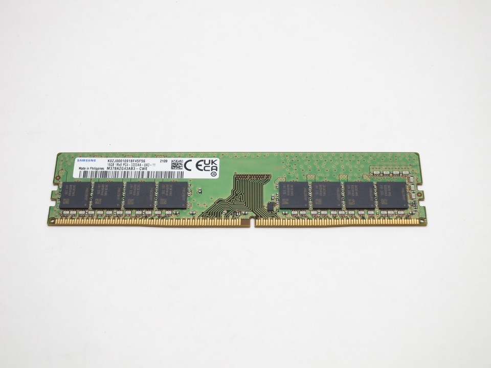 M378A2G43AB3-CWE SAMSUNG 16GB DDR4 3200 UDIMM 1Rx8 DESKTOP MEMORY