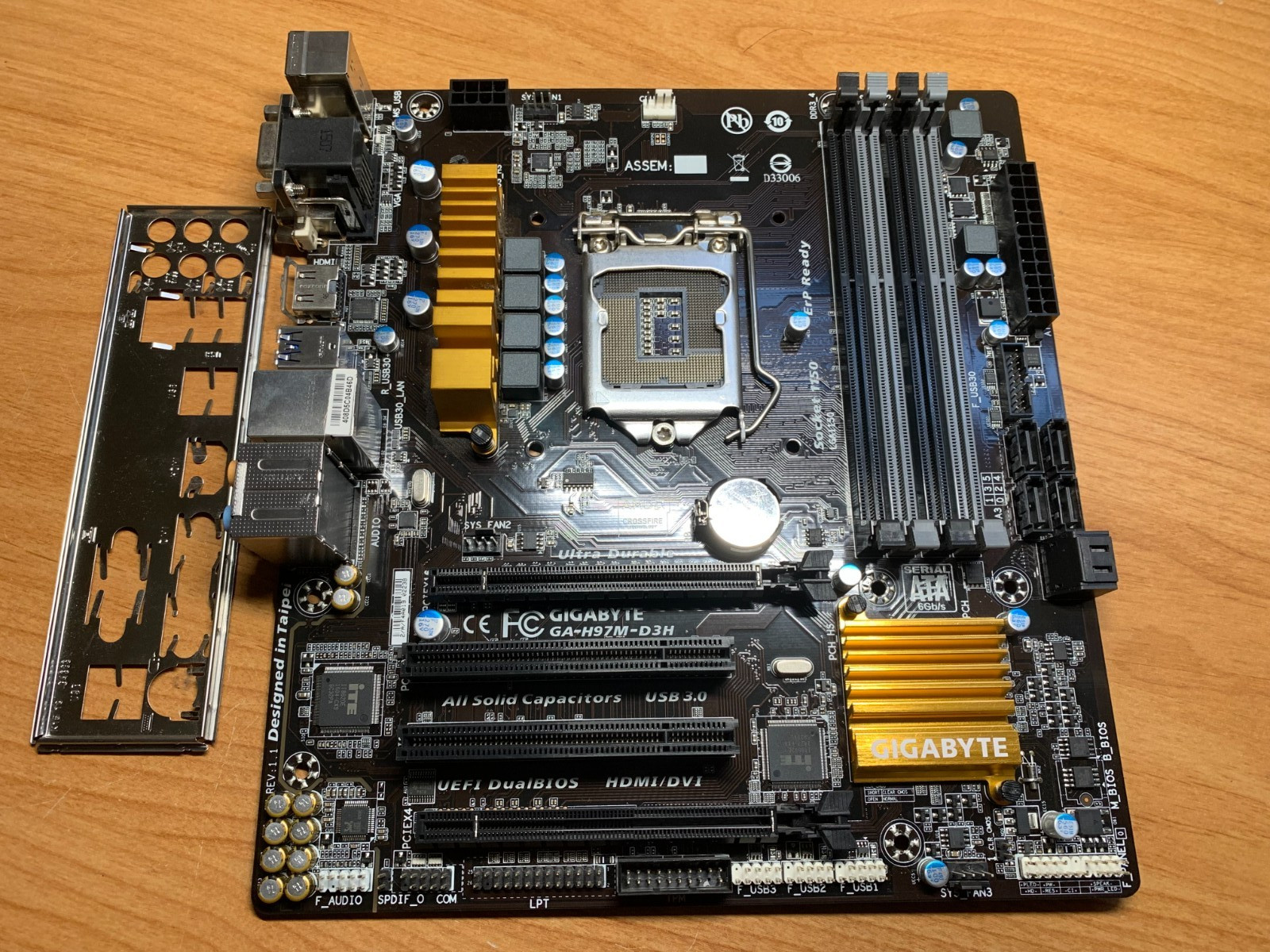 Gigabyte GA-H97M-D3H Micro-ITX Motherboard LGA 1150 with IO Shield -TESTED
