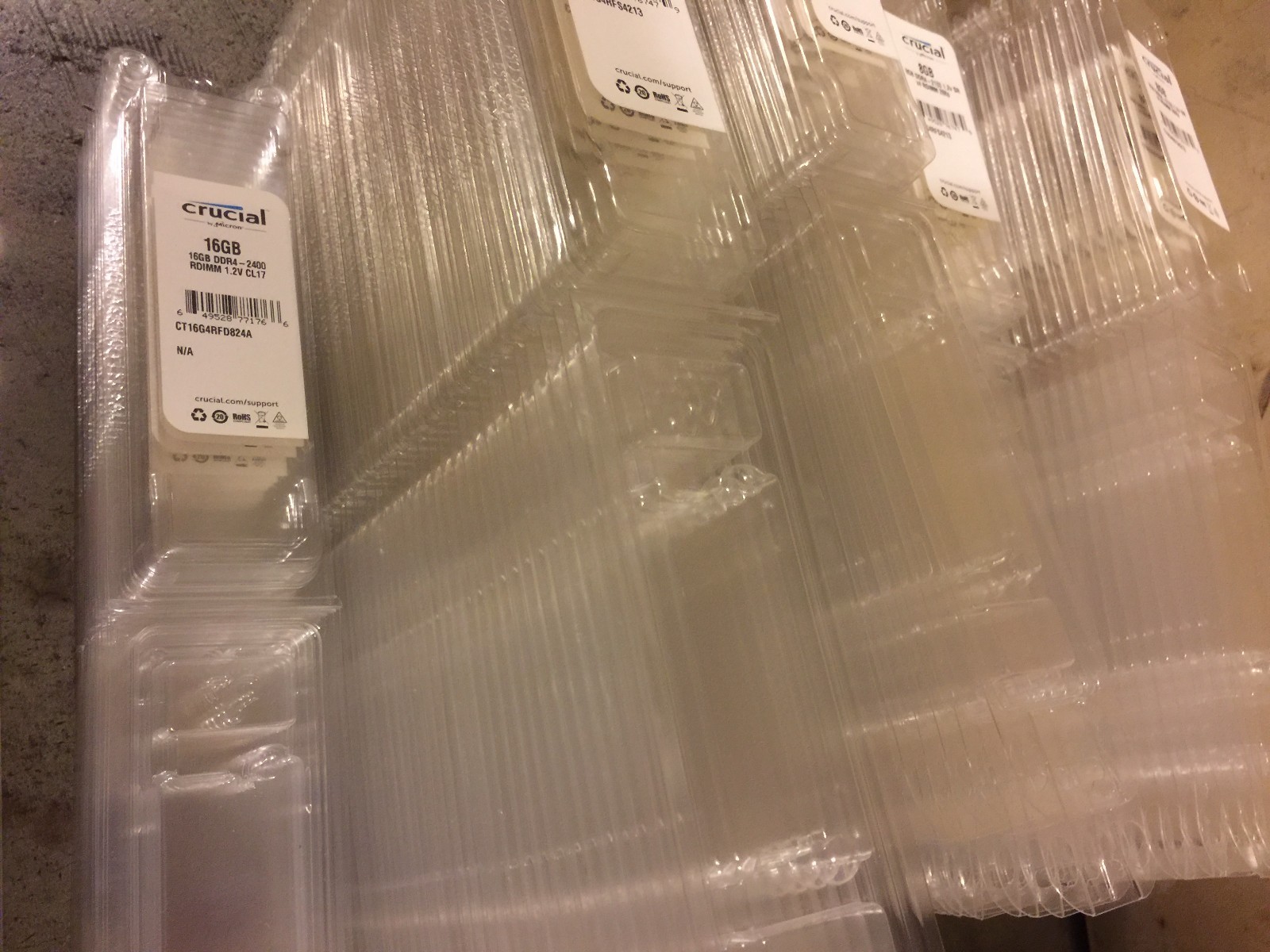 14 pcs CRUCIAL Memory Case for PC DDR DDR2 DDR3 DDR4 DIMM Modules ,ORIGINAL