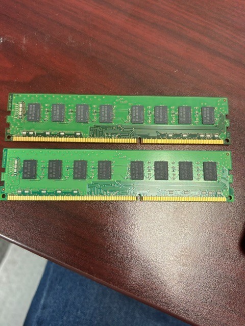 Samsung 8GB PC3-12800 (DDR3-1600) Memory (M378B1G73DB0CK0)