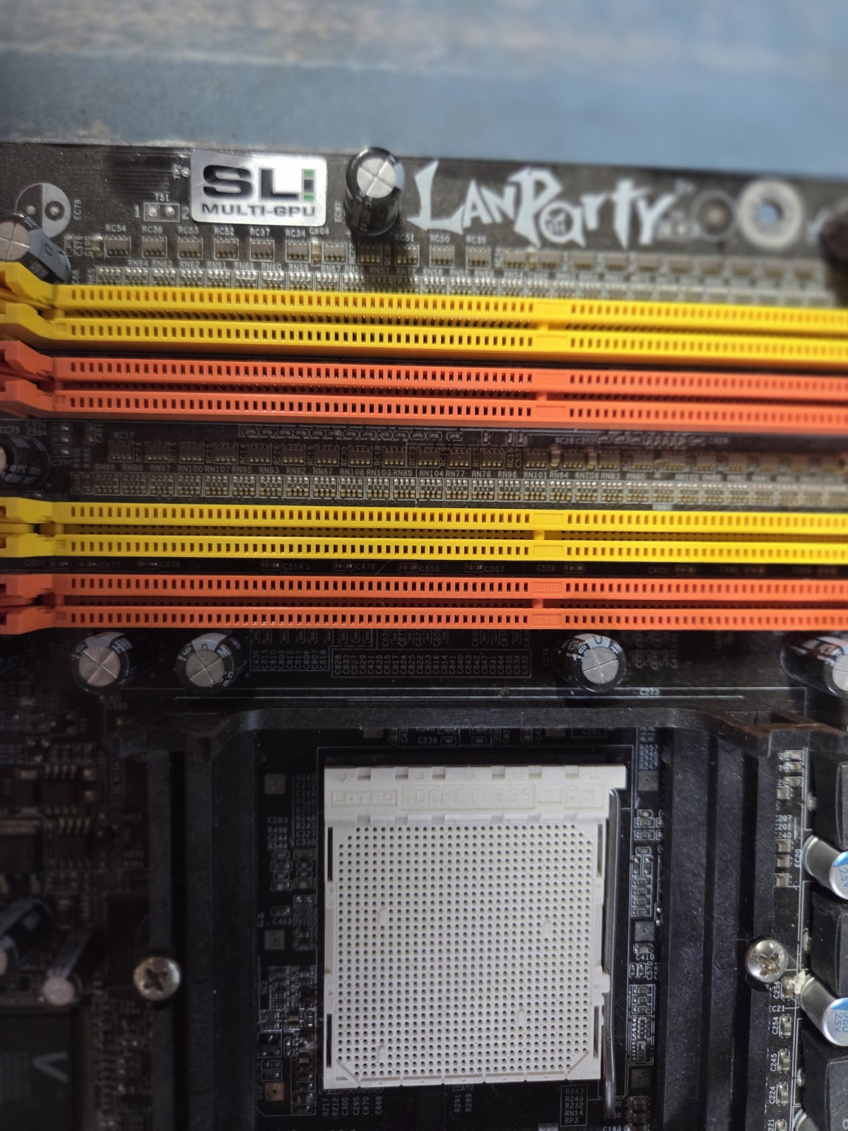 DFI Lanparty NF4 SLI-D Full ATX Socket 939 Tested & Working