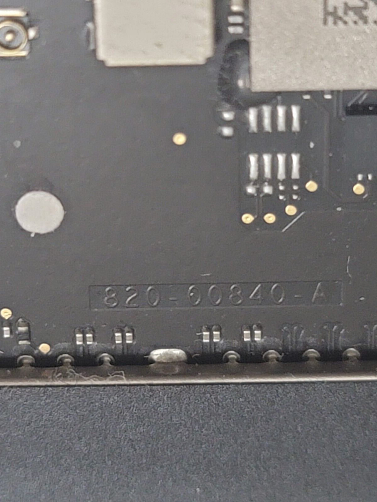 Apple MacBook Pro A1708 13″ Mid 2017 i5 2.3GHz 8GB Logic Board 820-00840-A