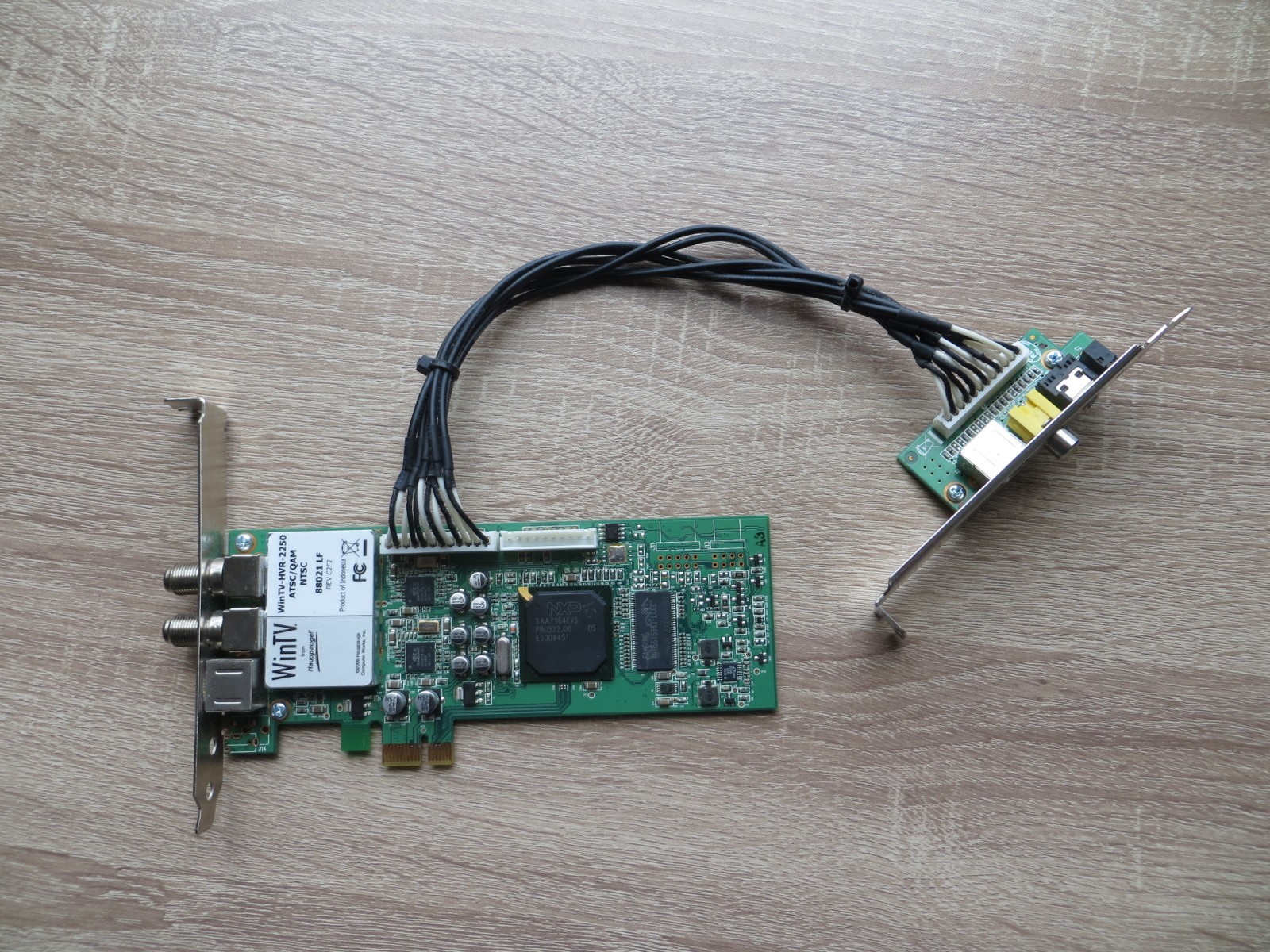 Hauppauge WinTV-HVR 2250 dual tv tuner PCIe 1x NTSC/ATSC/QAM tested works