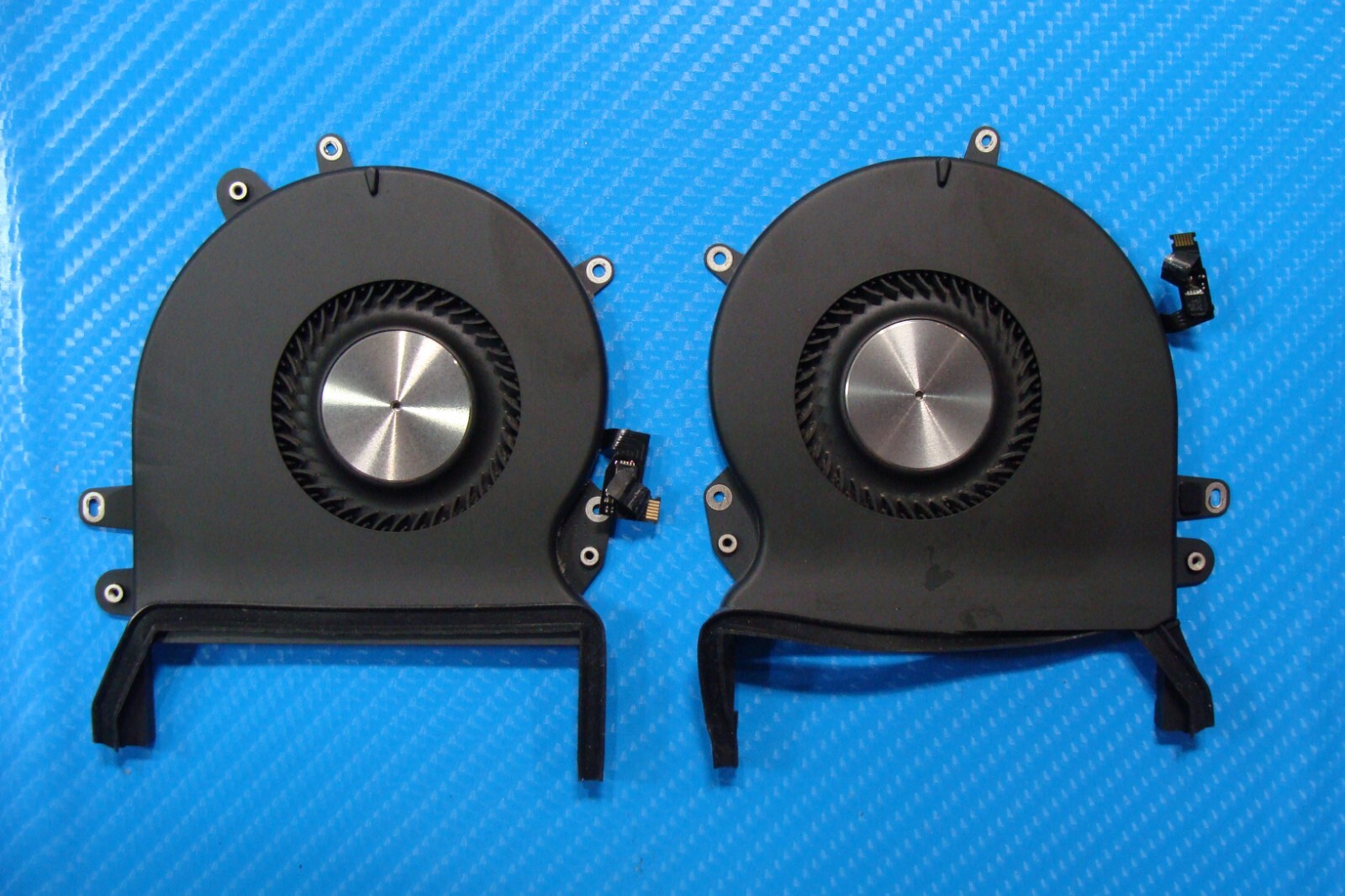 MacBook Pro 16″ A2141 2019 MVVJ2LL MVVK2LL Right & Left Fans 923-03874 923-03875
