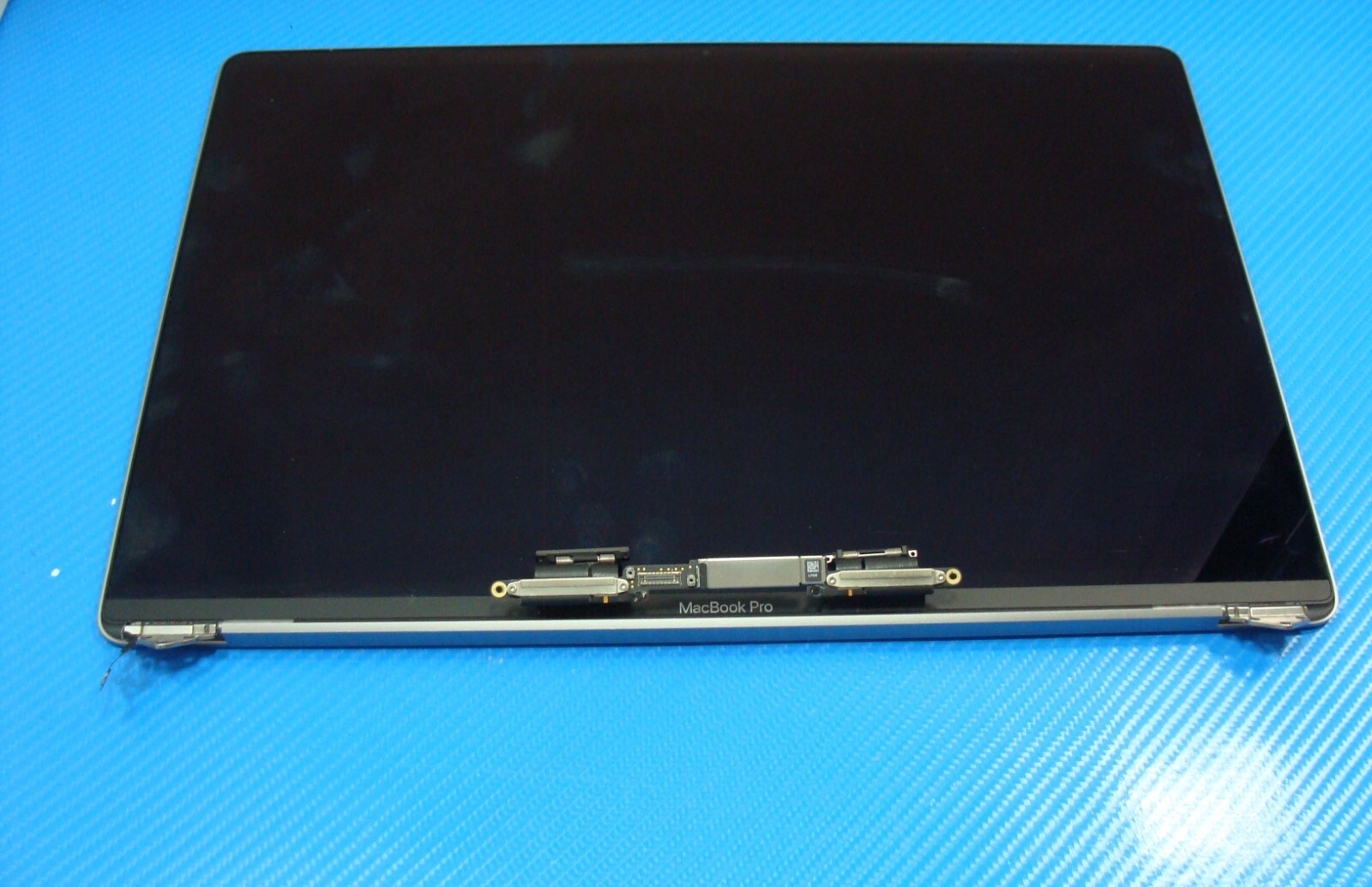 MacBook Pro A2141 16″ Late 2019 MVVJ2LL LCD Screen Assembly Gray 661-14200
